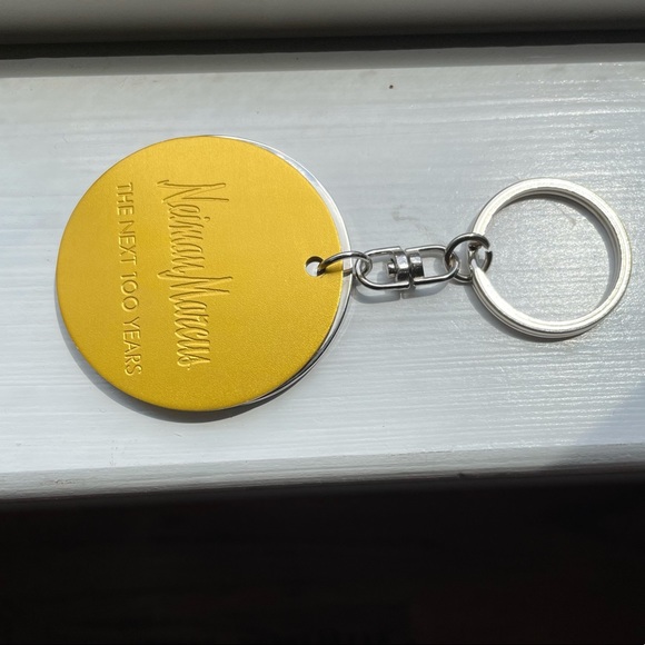 Neiman Marcus 100th Anniversary Disk Keychain - Picture 2 of 9